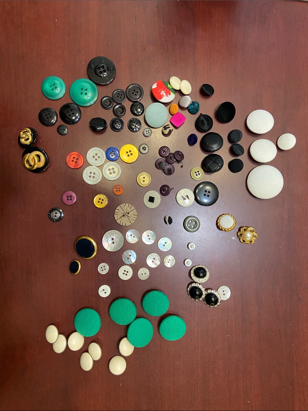 Mixed Assorted Buttons Lot — Green, Black, White, Gold, Cream